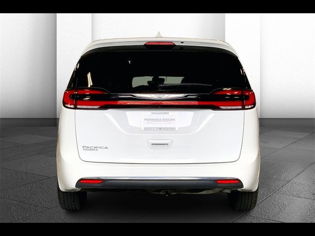 2022 Chrysler Pacifica Touring-L