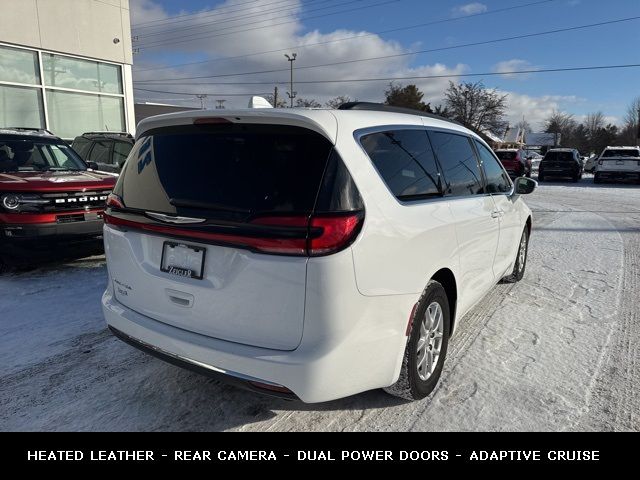 2022 Chrysler Pacifica Touring-L