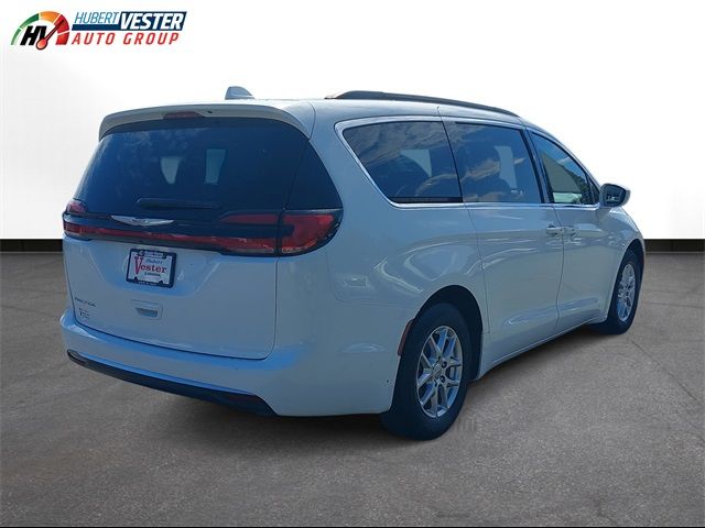 2022 Chrysler Pacifica Touring-L