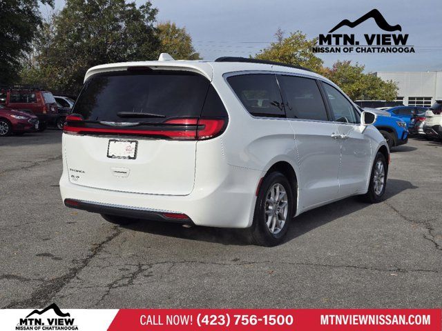 2022 Chrysler Pacifica Touring-L