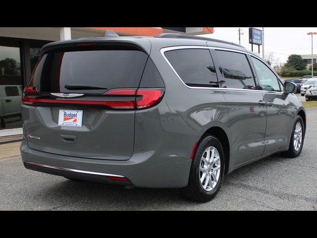 2022 Chrysler Pacifica Touring-L