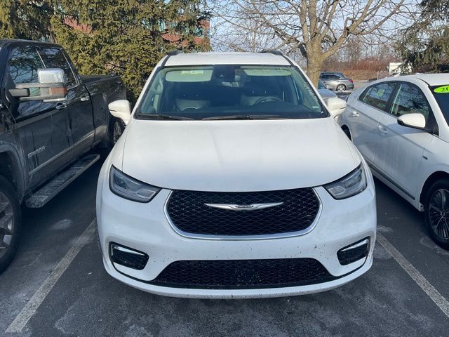 2022 Chrysler Pacifica Touring-L