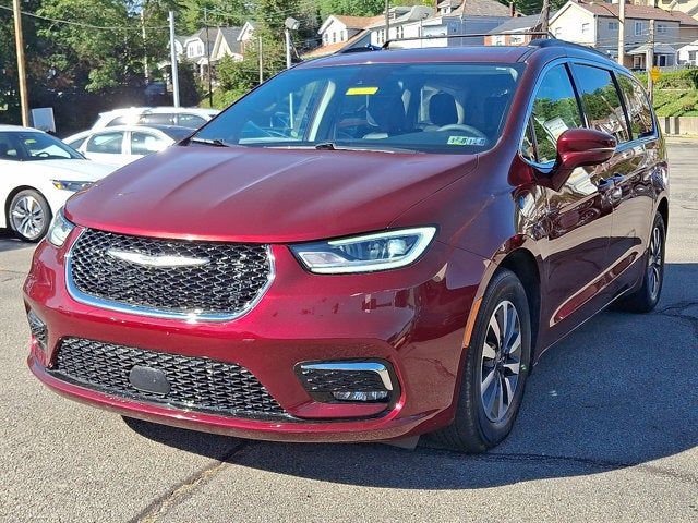 2022 Chrysler Pacifica Hybrid Touring L