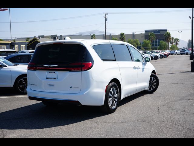 2022 Chrysler Pacifica Hybrid Touring L