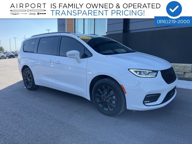 2022 Chrysler Pacifica Touring-L