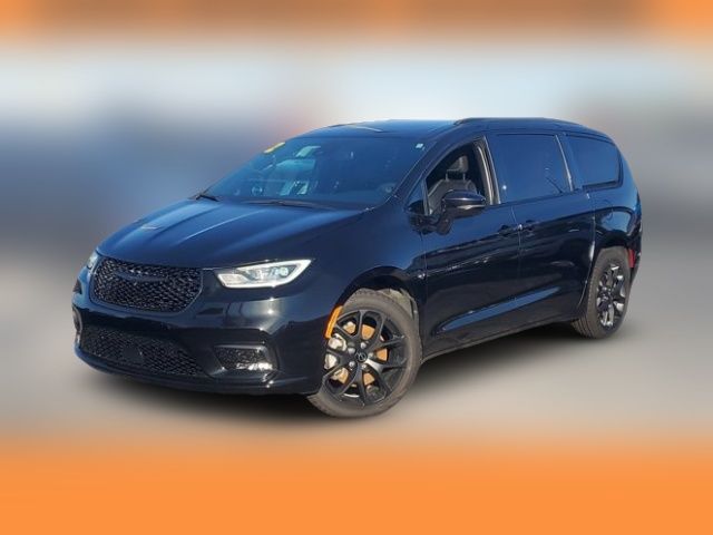 2022 Chrysler Pacifica Touring-L