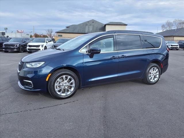 2022 Chrysler Pacifica Touring-L