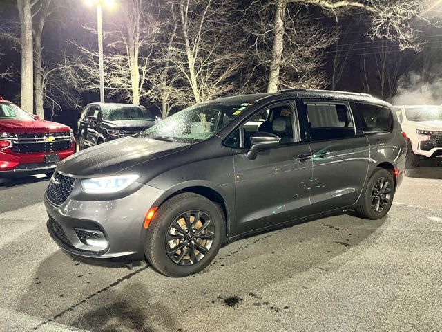 2022 Chrysler Pacifica Touring-L