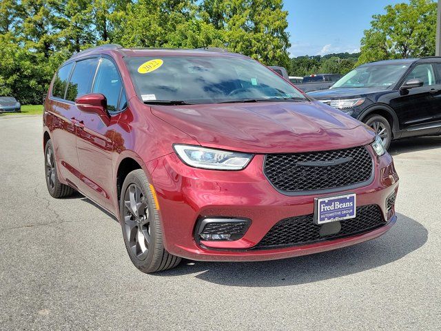 2022 Chrysler Pacifica Touring-L