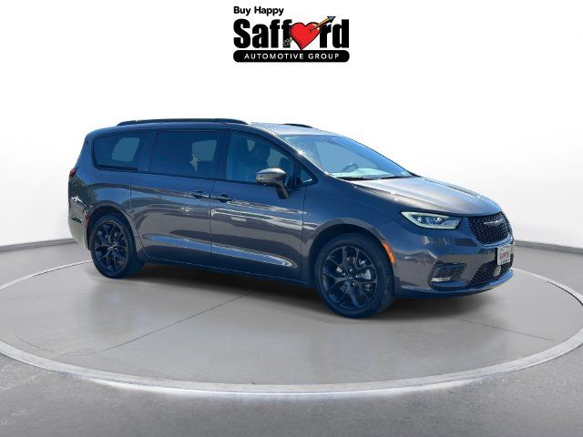 2022 Chrysler Pacifica Touring-L
