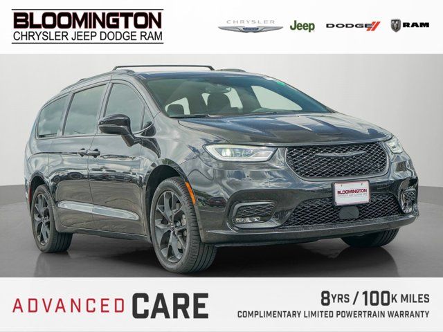 2022 Chrysler Pacifica Touring-L