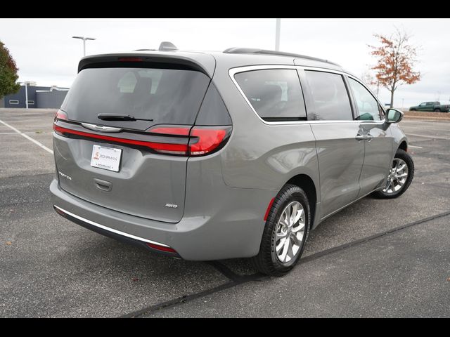 2022 Chrysler Pacifica Touring-L