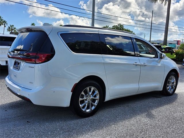 2022 Chrysler Pacifica Touring-L