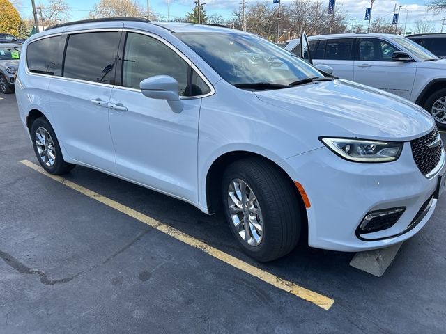 2022 Chrysler Pacifica Touring-L