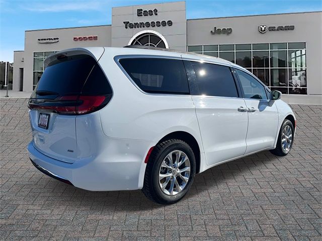 2022 Chrysler Pacifica Touring-L