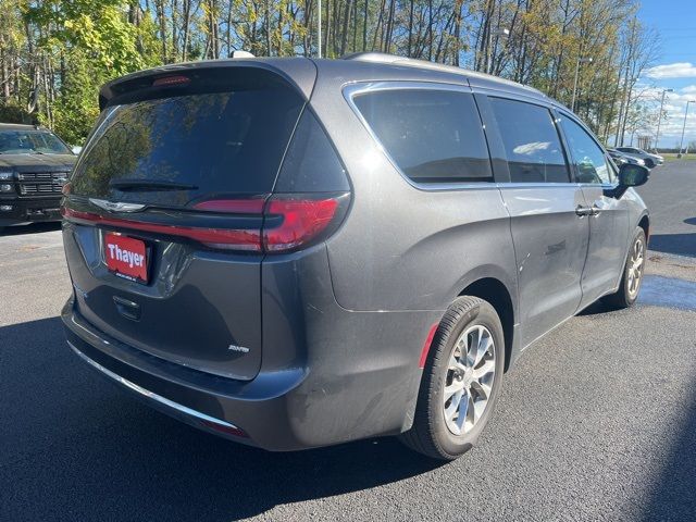 2022 Chrysler Pacifica Touring-L