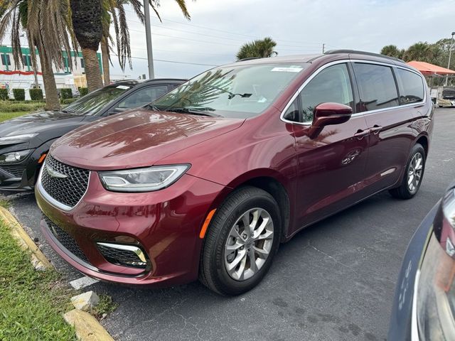 2022 Chrysler Pacifica Touring-L