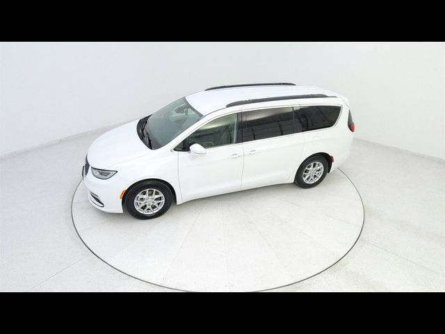 2022 Chrysler Pacifica Touring-L