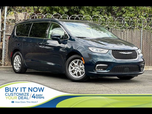 2022 Chrysler Pacifica Touring-L