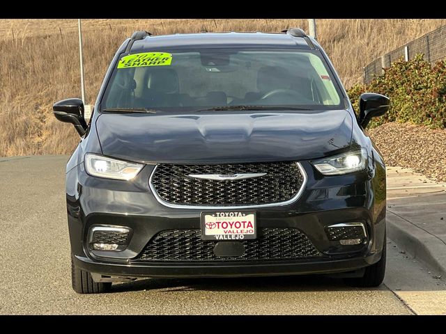 2022 Chrysler Pacifica Touring-L