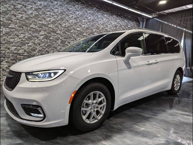 2022 Chrysler Pacifica Touring-L