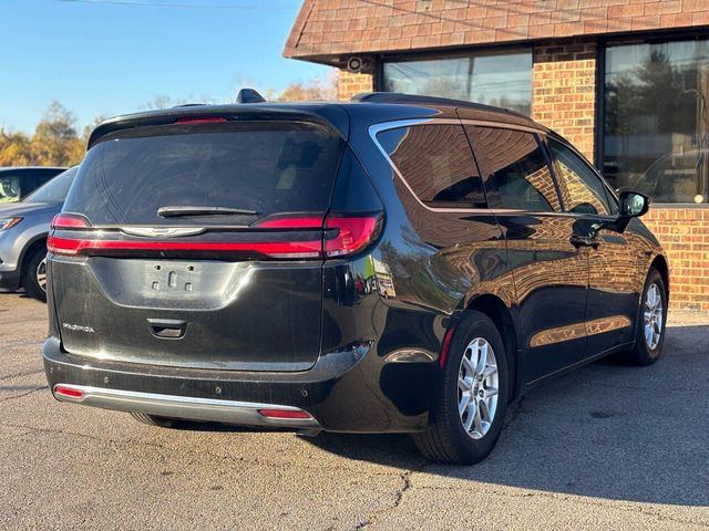 2022 Chrysler Pacifica Touring-L