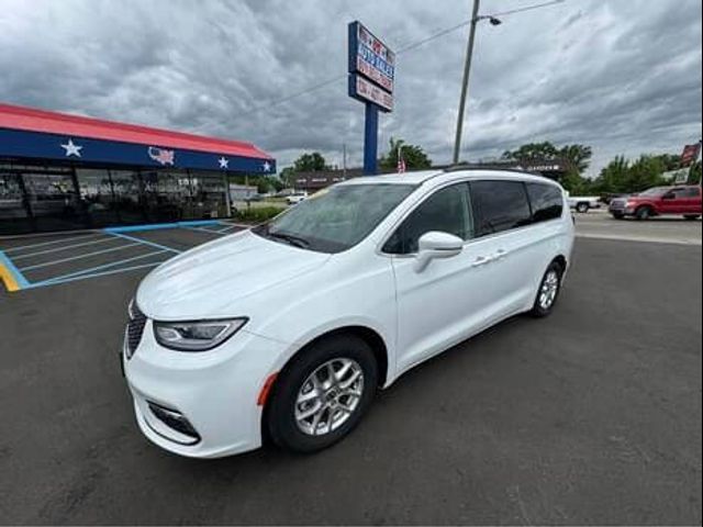 2022 Chrysler Pacifica Touring-L