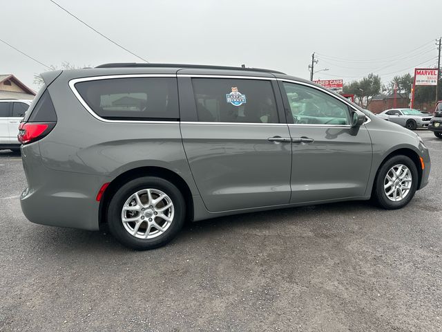 2022 Chrysler Pacifica Touring-L