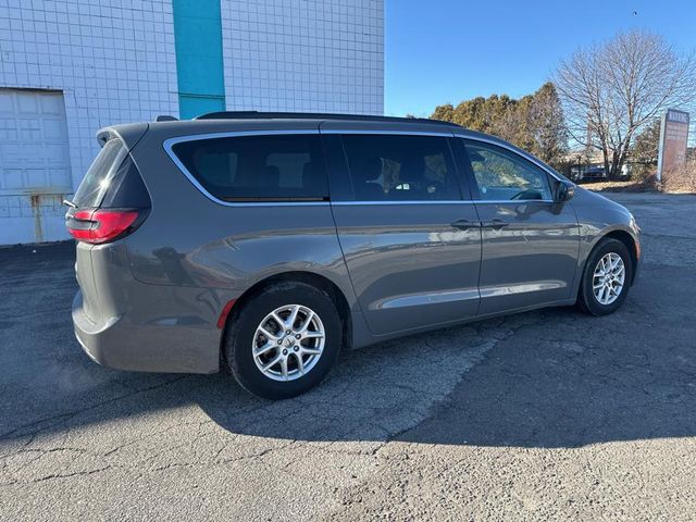 2022 Chrysler Pacifica Touring-L