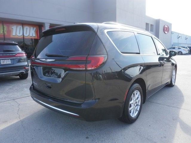 2022 Chrysler Pacifica Touring-L