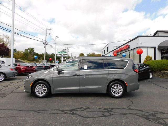 2022 Chrysler Pacifica Touring-L