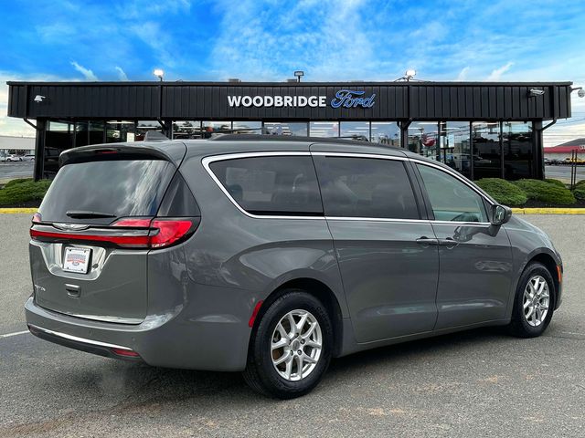 2022 Chrysler Pacifica Touring-L