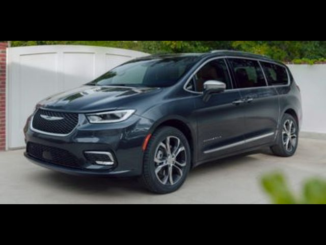 2022 Chrysler Pacifica Touring-L