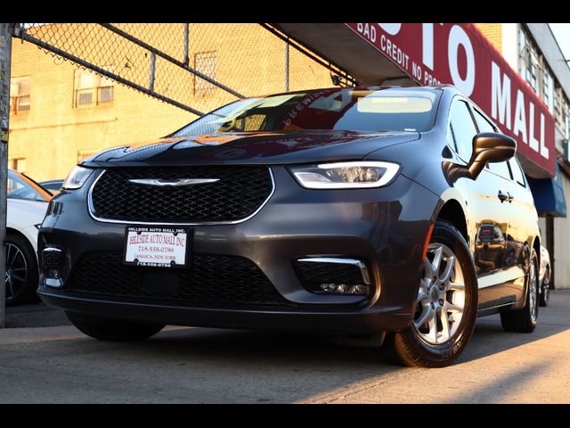 2022 Chrysler Pacifica Touring-L