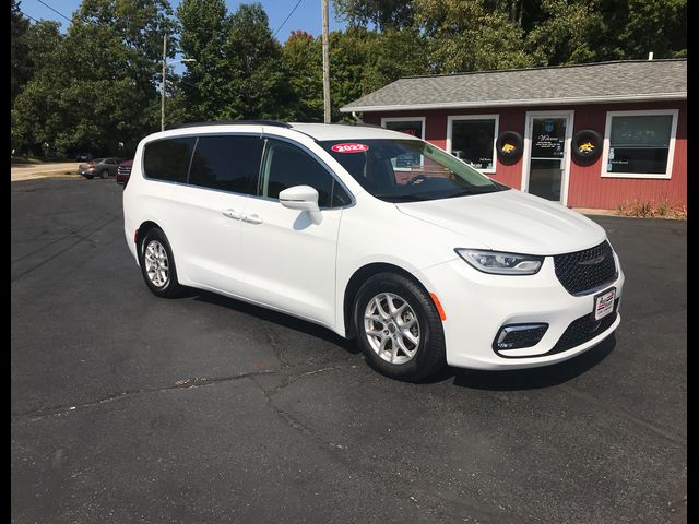 2022 Chrysler Pacifica Touring-L