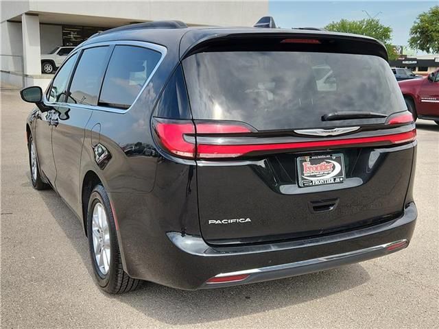 2022 Chrysler Pacifica Touring-L