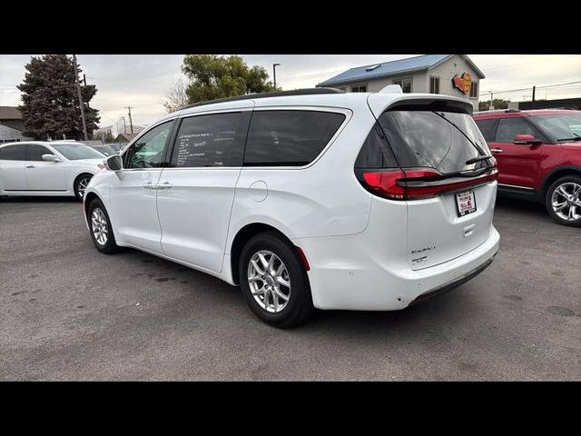 2022 Chrysler Pacifica Touring-L