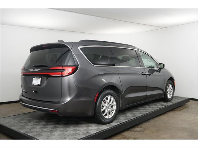 2022 Chrysler Pacifica Touring-L