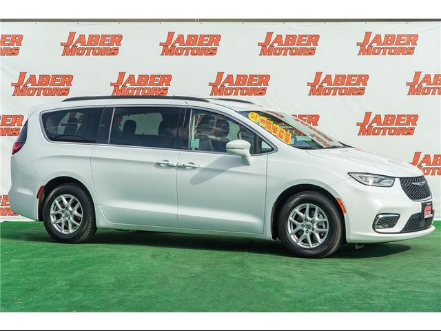 2022 Chrysler Pacifica Touring-L