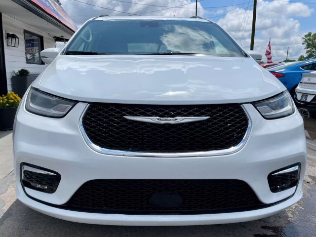 2022 Chrysler Pacifica Touring-L