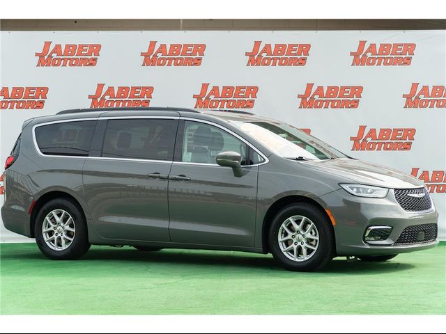 2022 Chrysler Pacifica Touring-L