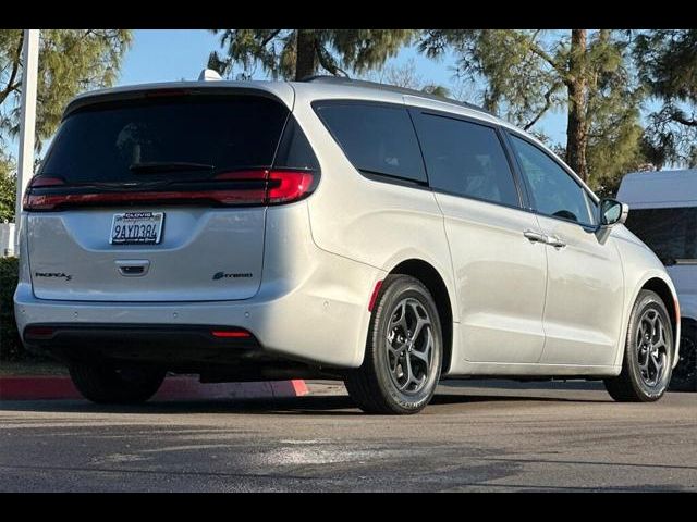 2022 Chrysler Pacifica Hybrid Limited