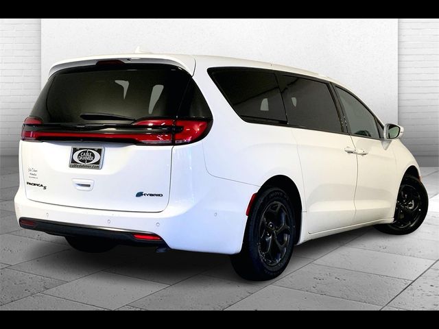 2022 Chrysler Pacifica Hybrid Limited