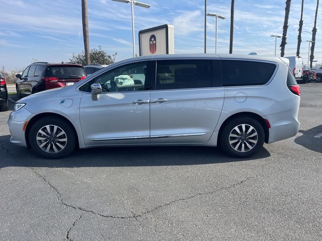 2022 Chrysler Pacifica Hybrid Limited