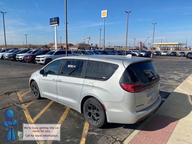 2022 Chrysler Pacifica Hybrid Limited