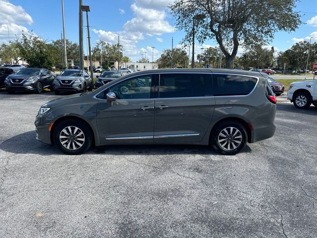 2022 Chrysler Pacifica Hybrid Limited