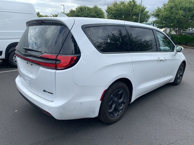 2022 Chrysler Pacifica Hybrid Limited