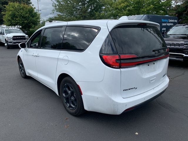 2022 Chrysler Pacifica Hybrid Limited