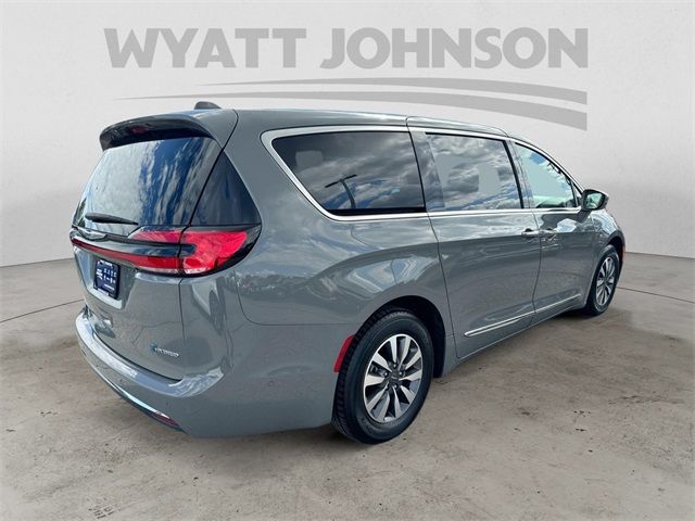 2022 Chrysler Pacifica Hybrid Limited