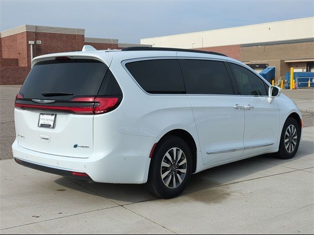 2022 Chrysler Pacifica Hybrid Limited